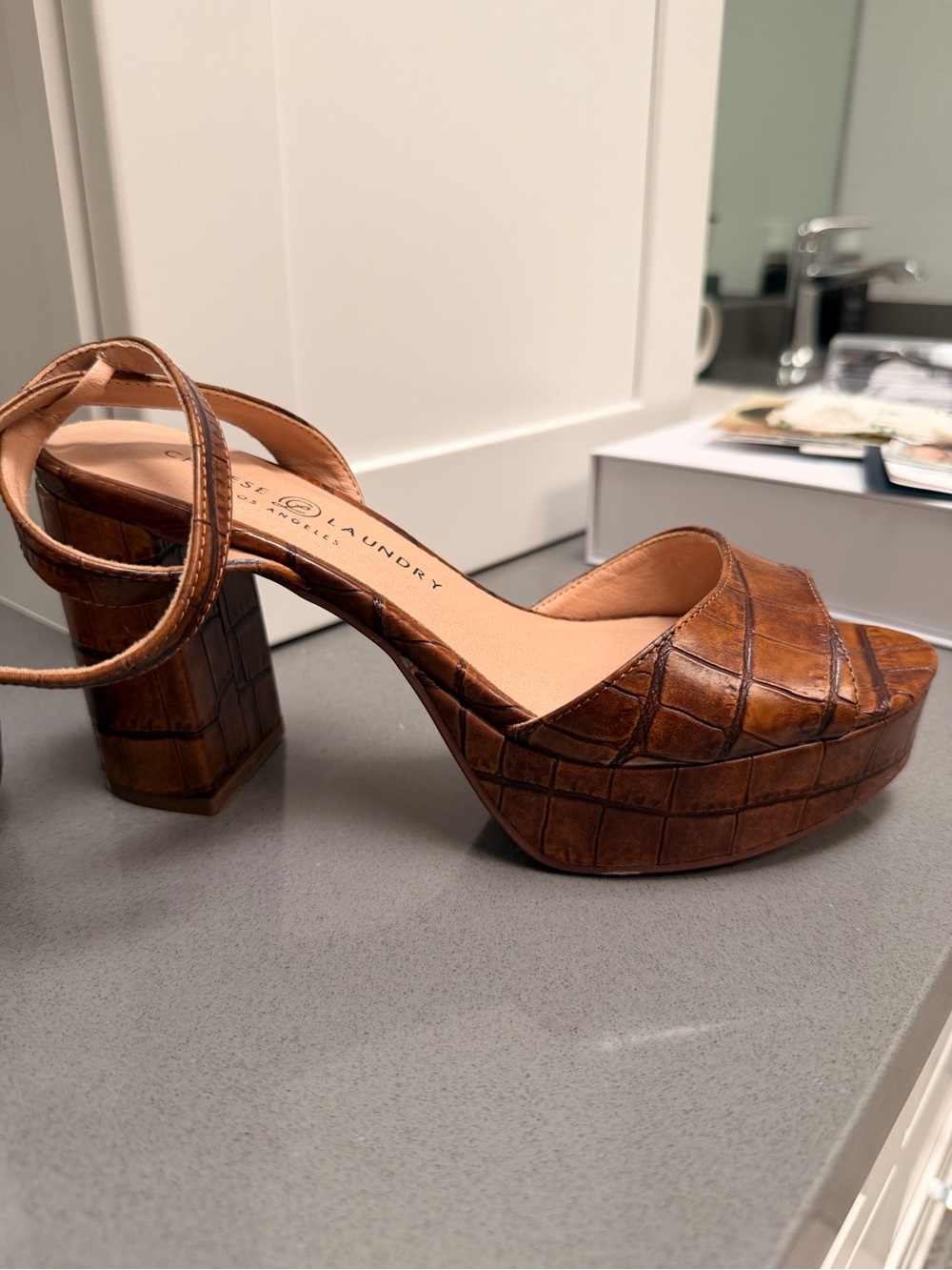 Chinese Laundry Croc-Embossed Tan Platform Sandals - Picture 5 of 7